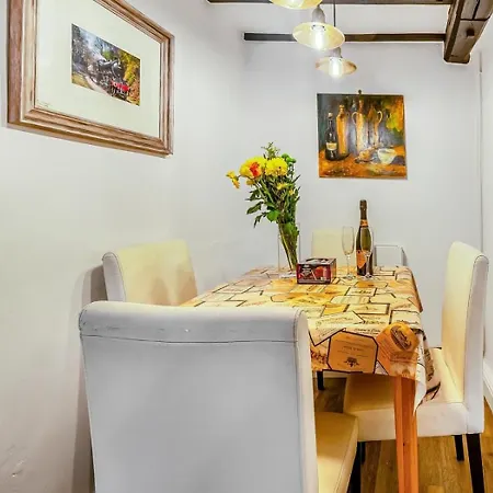 Holiday home 2 Bed In Oc-y114